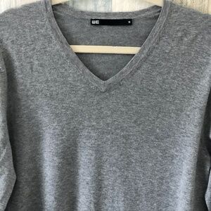 WE Fashions Netherland Dove Gray V Neck Sweater Men's size M NEW